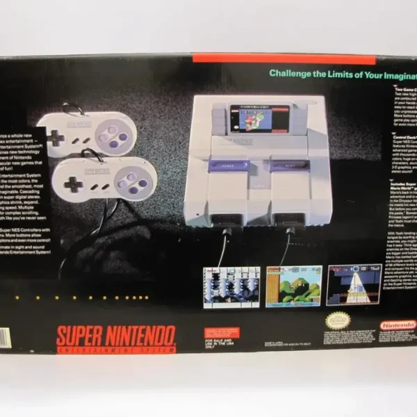 Verso da caixa do super nintendo versão americana clássica original, na caixa temos a imagem de 2 controles, o console no meio, textos sobre a coleção dos jogos inovadores, e pequenas imagens de alguns jogos, yoshi aparece do lado direito com o mario montado