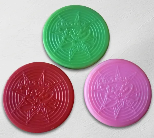 Master Tazos, Tazos de plástico bem maiores do que o normal, para coleção, com varias cores e a logo no meio escrito MASTER TAZO